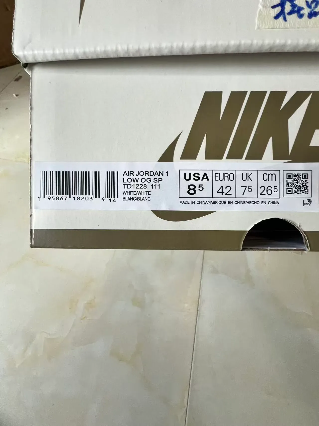 Nike White Laceless Low-Top Leather-Like Upper Lifestyle Sneakers 10