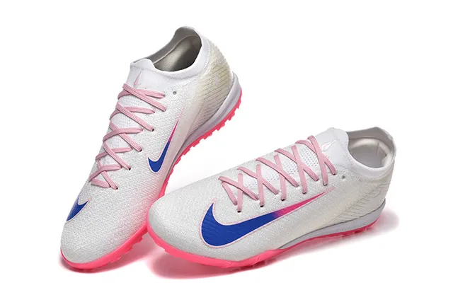 Nike أحذية كرة القدم تورف أبيض وردي أعلى منسوجة low-cut silhouette 2