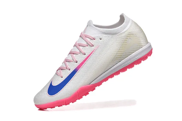 Nike أحذية كرة القدم تورف أبيض وردي أعلى منسوجة low-cut silhouette 4