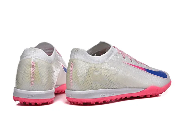 Nike أحذية كرة القدم تورف أبيض وردي أعلى منسوجة low-cut silhouette 5