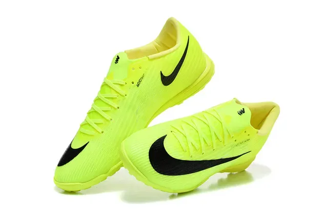 Nike Zapatillas de fútbol turf amarillo negro low-cut upper sintético flyweave 3