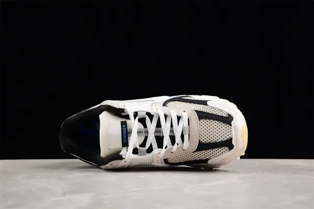 Nike Zoom 2K Off-White and Black Lifestyle Sneakers 12
