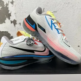 Nike Zoom GT Cut Chaussures de Basketball Blanc Bleu Gradient