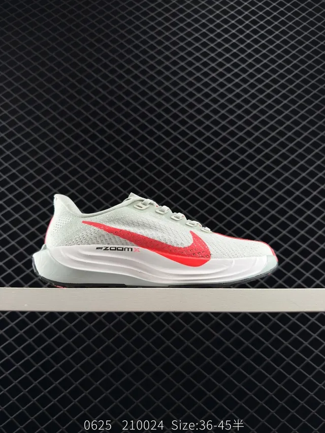 Nike ZoomX Gray Red Knit Upper Running Shoes 6