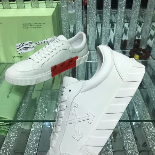 Off-White Arrow Low Top أبيض أحمر نمط حياة صناعي أحذية رياضية 2