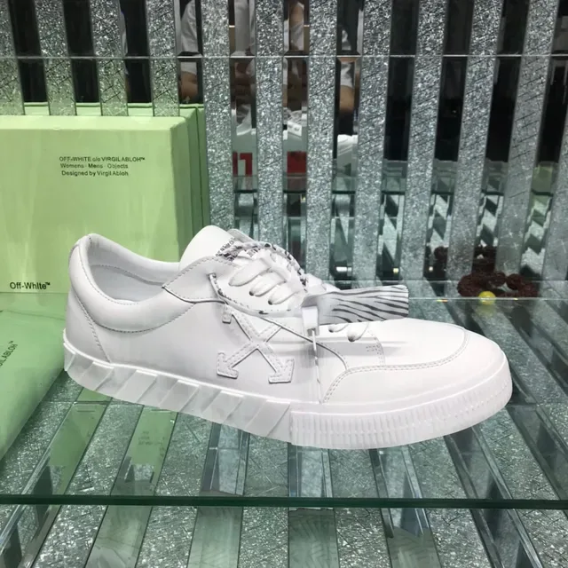 Off-White Arrow Low Top أبيض أحمر نمط حياة صناعي أحذية رياضية 9