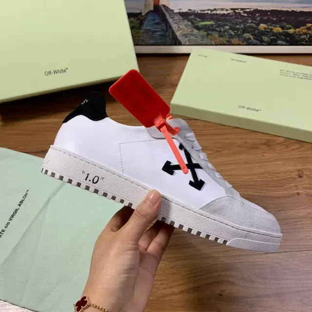 Off-White Arrow Sneaker White Gray Black Lifestyle Sneakers 4