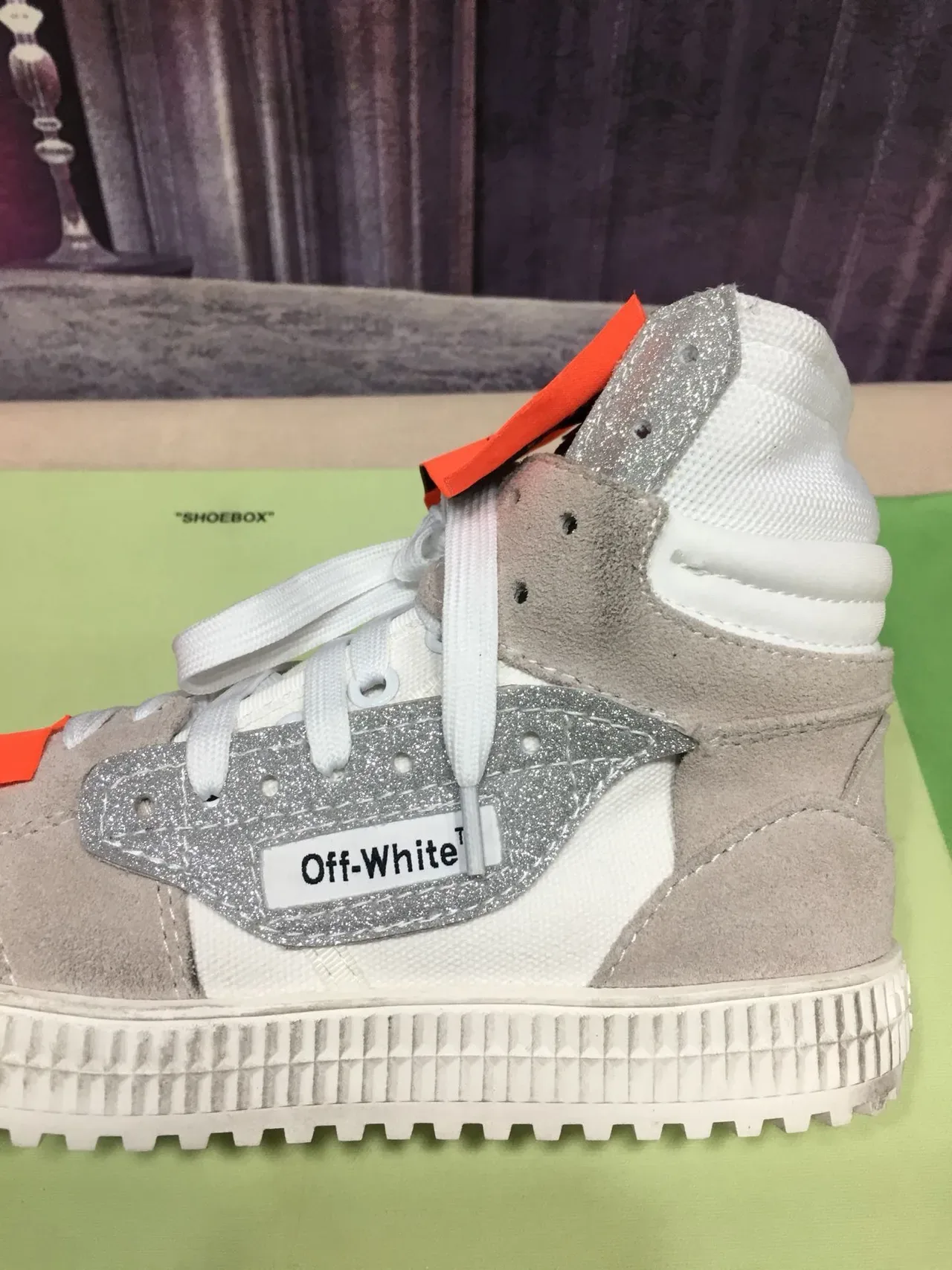 Off-White بيج فضي هوت توب لامع حياة سنيكرز 4