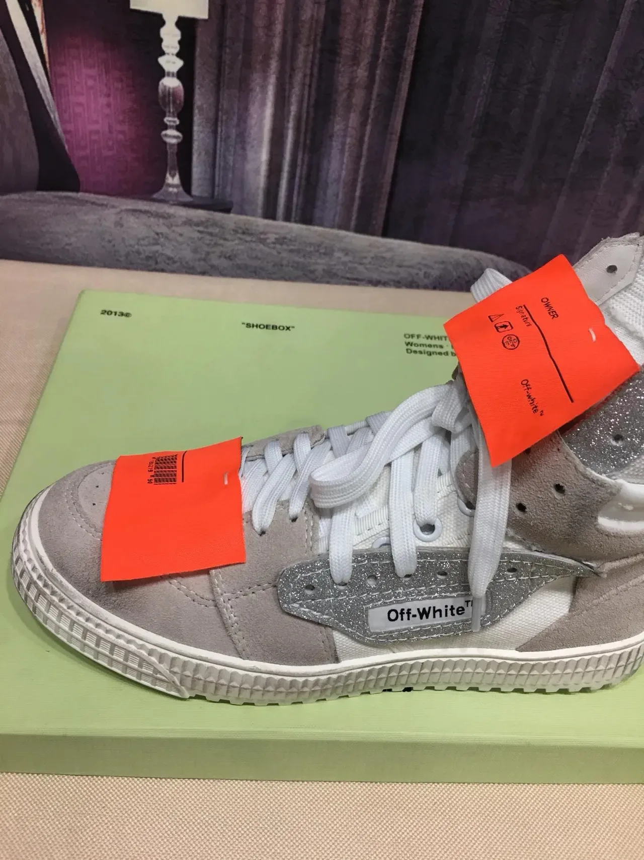 Off-White بيج فضي هوت توب لامع حياة سنيكرز 5