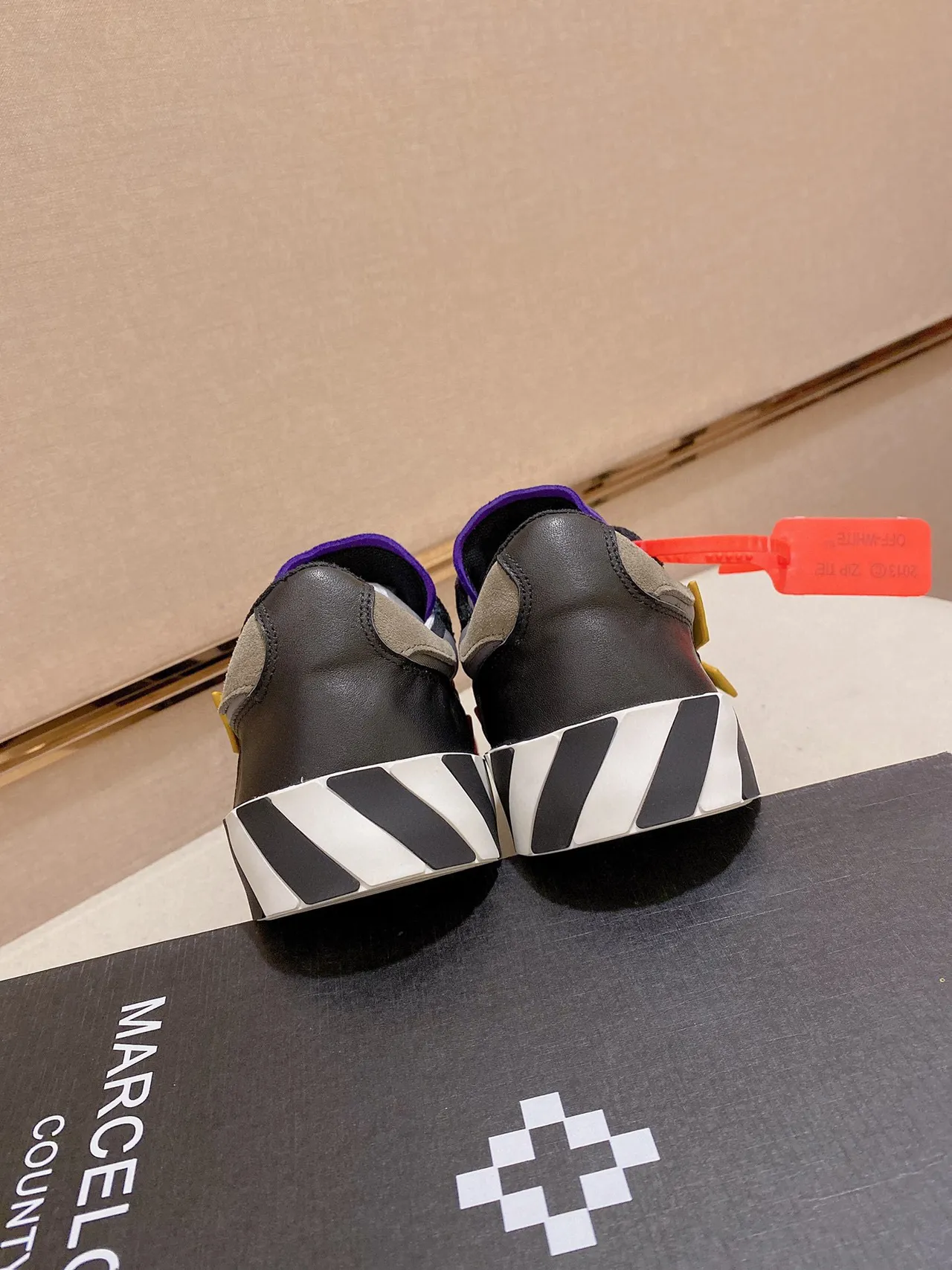 Off-White Black Gray Industrial-Inspired Diagonal Striped Midsole Lifestyle Sneakers 4