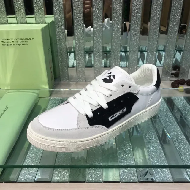 Off-White ধূসর লো-টপ সুয়েড এবং চামড়া প্যানেল লাইফস্টাইল স্নিকার 4