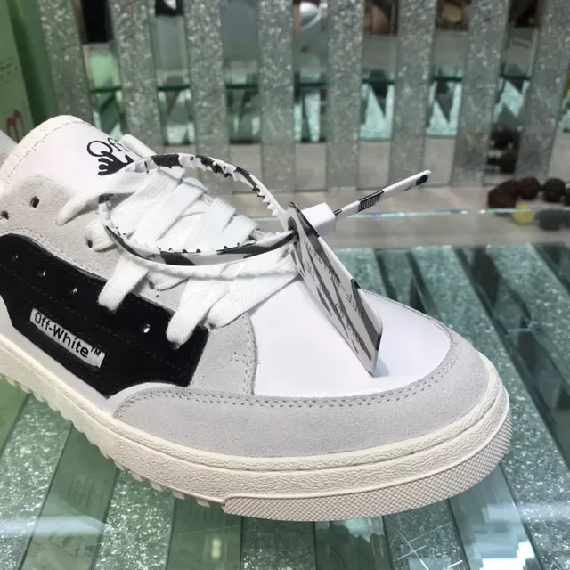 Off-White ধূসর লো-টপ সুয়েড এবং চামড়া প্যানেল লাইফস্টাইল স্নিকার 6