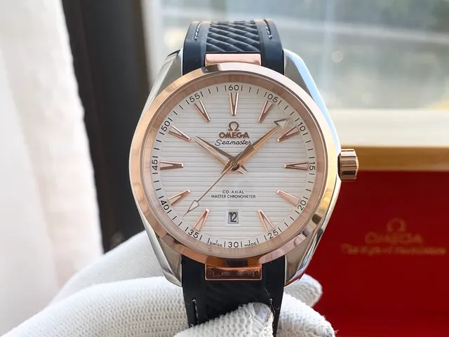Omega Seamaster Aqua Terra সাদা ডায়াল গোলাপি সোনার কেস যান্ত্রিক ঘড়ি 7