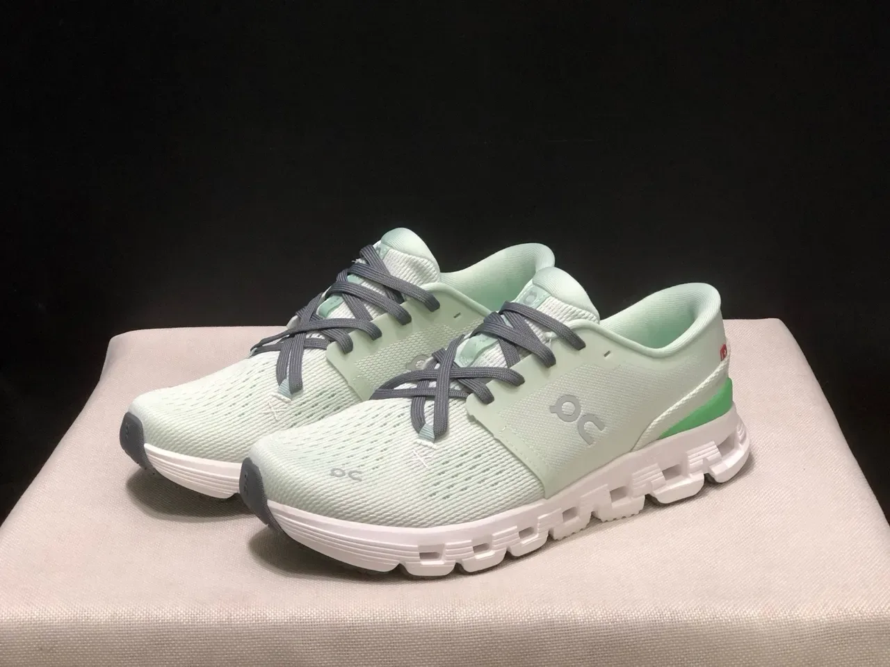 On Cloud Chaussures Lifestyle en Tricot Rose 8