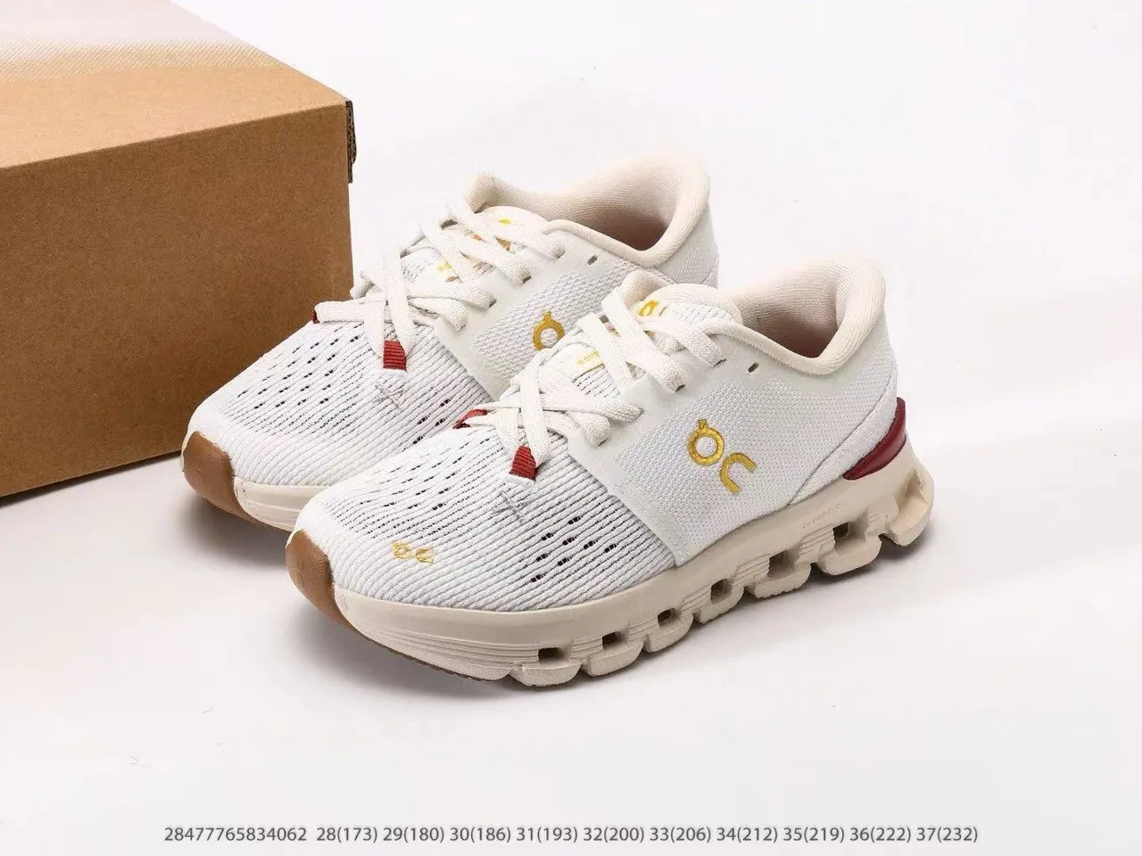 On Cloudnova branco bege dourado tênis estilo de vida 11