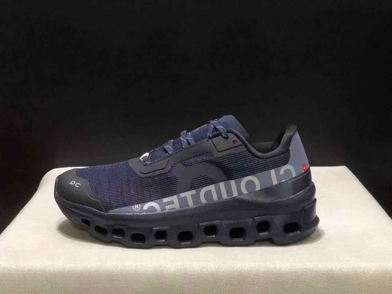 On Branco Cinza Malha Engenhada Hexagonal Nuvem Pod Meia Sola Lifestyle Sneakers 3