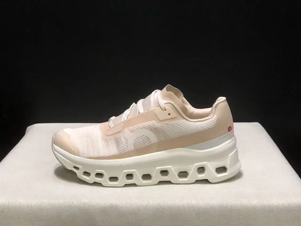 On Branco Cinza Malha Engenhada Hexagonal Nuvem Pod Meia Sola Lifestyle Sneakers 8