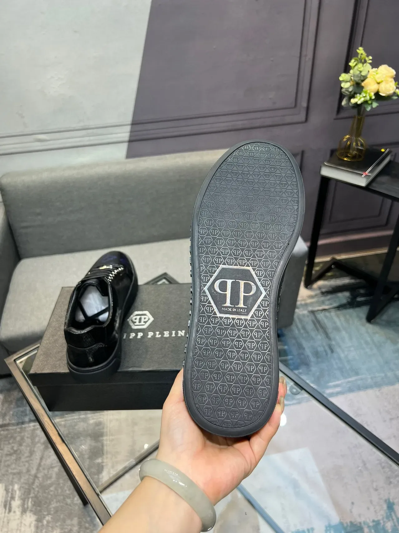 Philipp Plein काले और नीले फ्लोरल प्रिंट लाइफस्टाइल स्नीकर 7