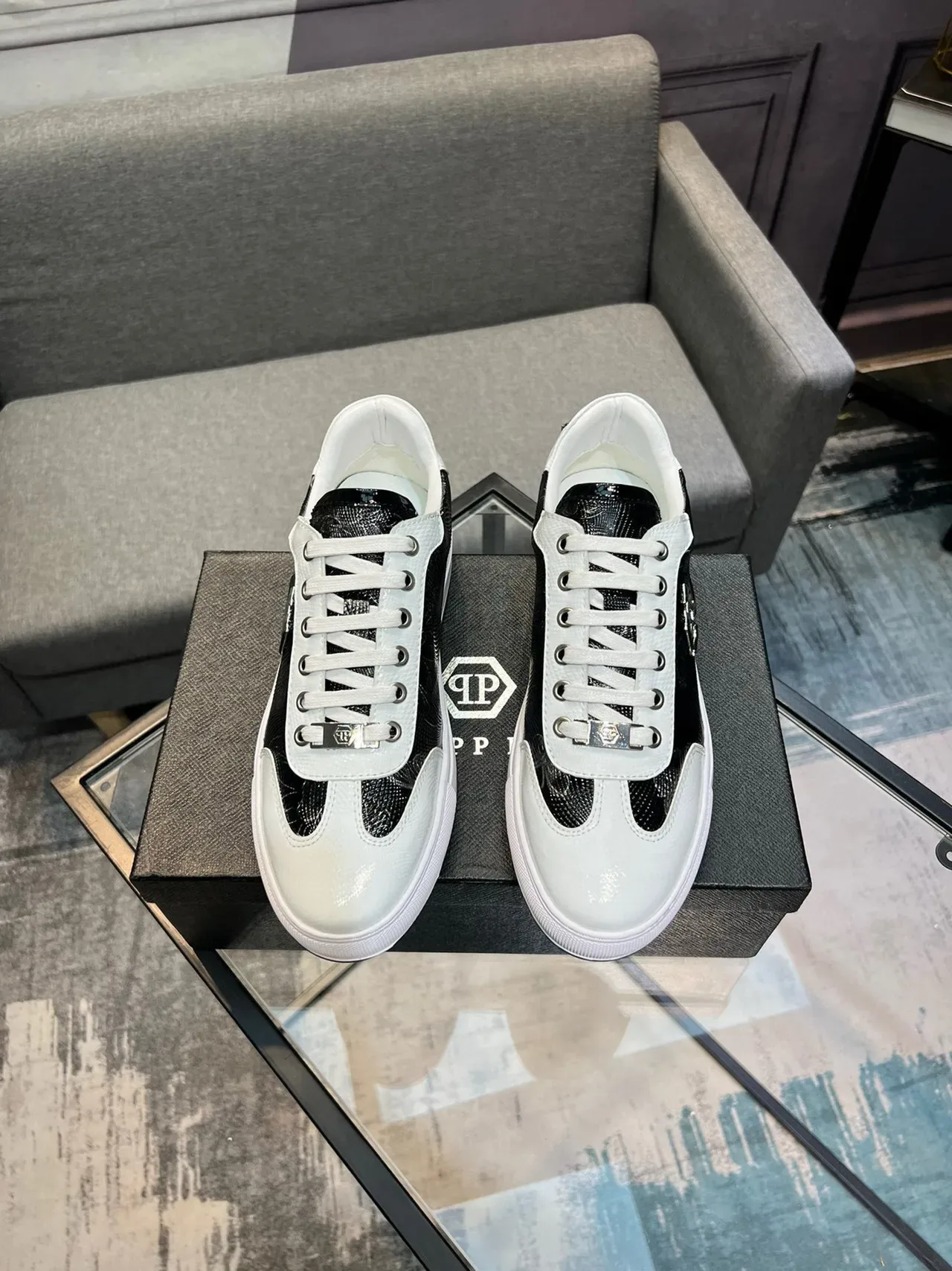 Philipp Plein 黑白花卉蛇皮低帮生活方式运动鞋 2