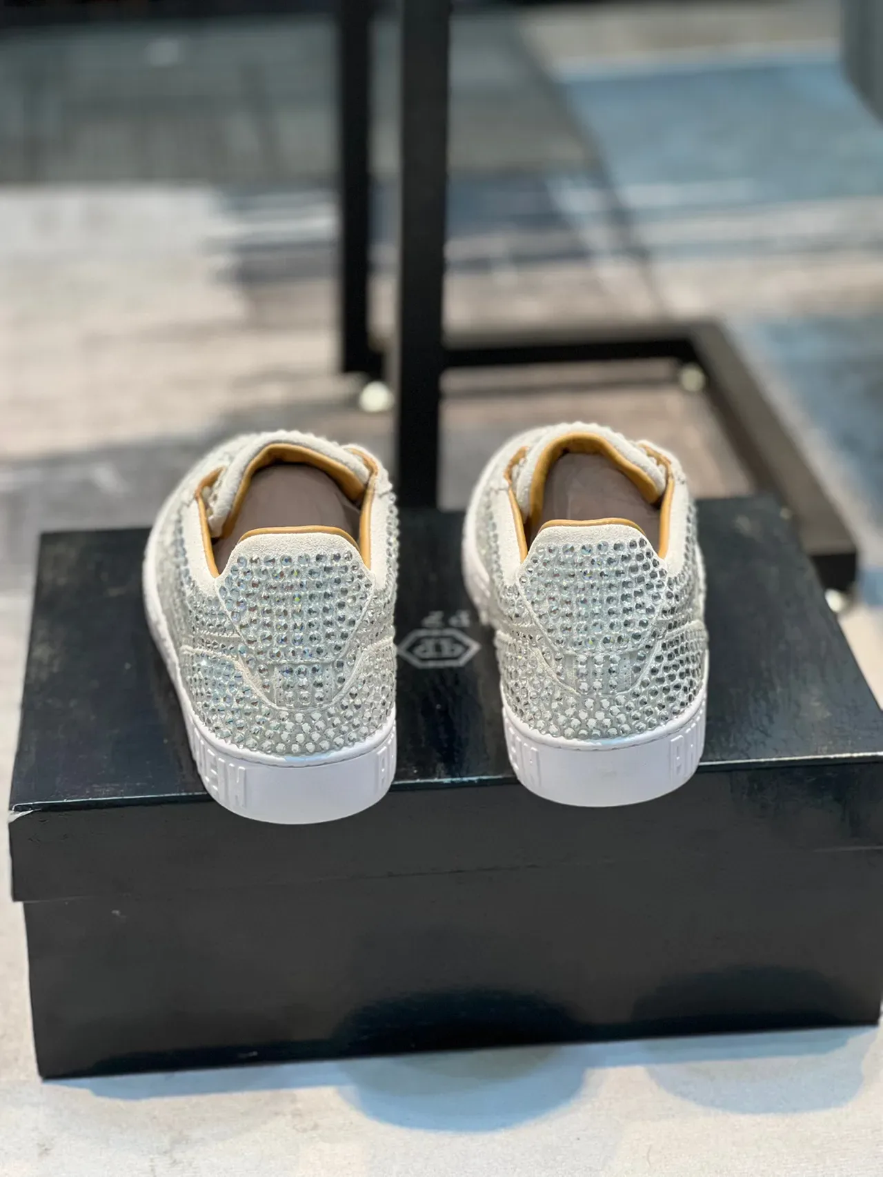 Philipp Plein ক্রিস্টাল-এম্বেলিশড সাদা লাইফস্টাইল স্নিকার্স 2
