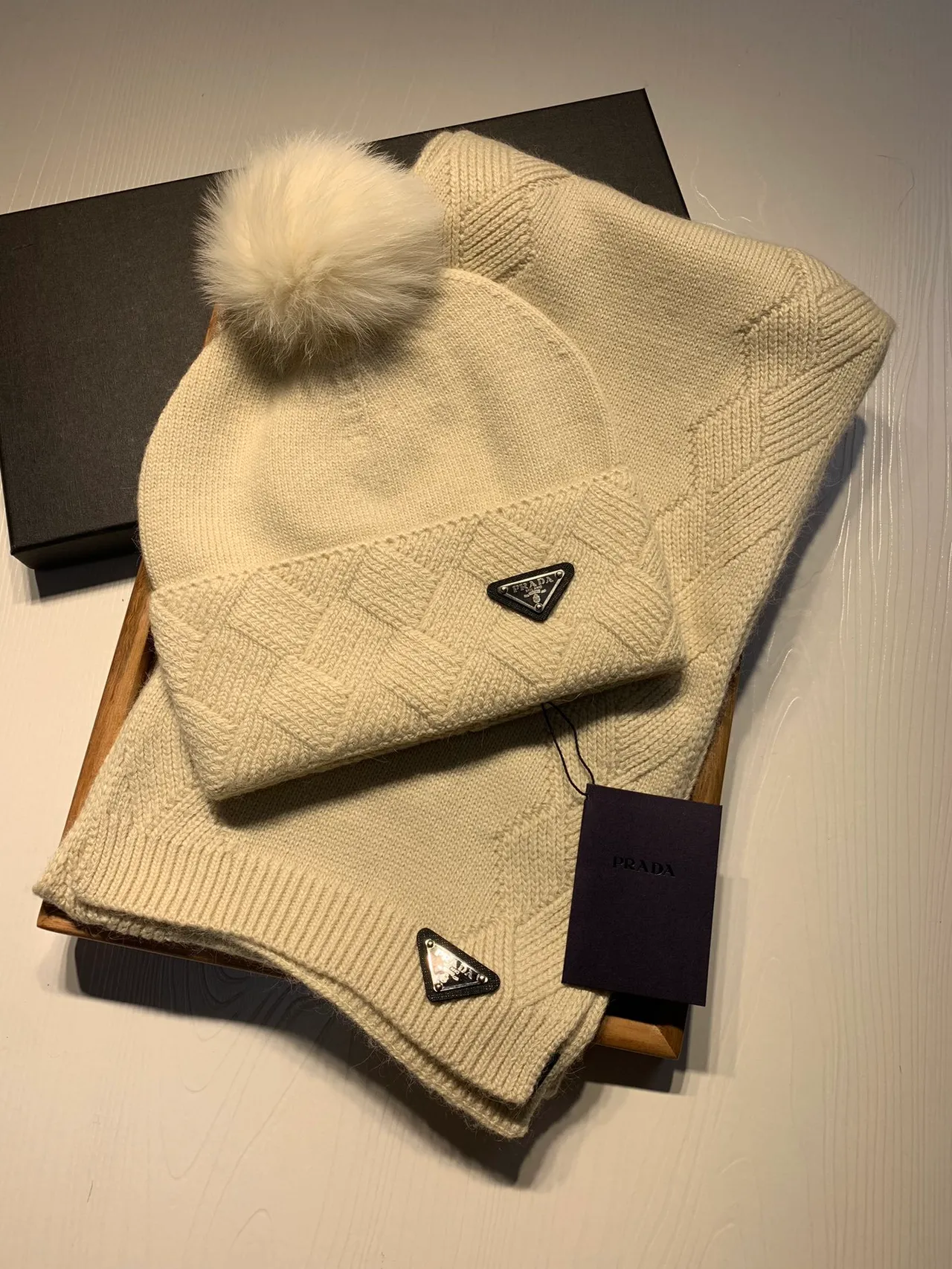 Prada Beige রিবড নিট টুইস্টেড কেবল ডিটেল Cashmere স্কার্ফ 3