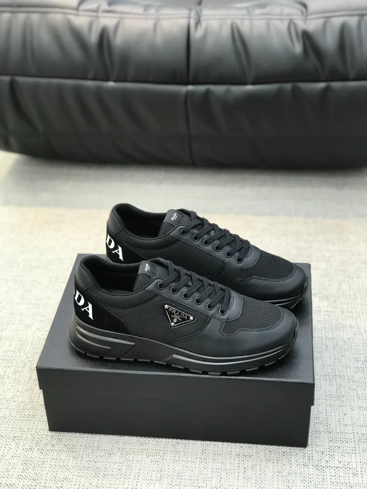 Prada Sneakers Lifestyle Noir en Maille et Synthétique 3