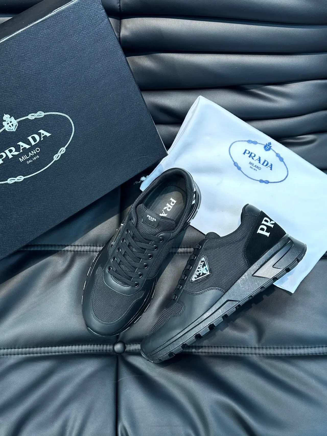 Prada Sneakers Lifestyle Noir en Maille et Synthétique 9