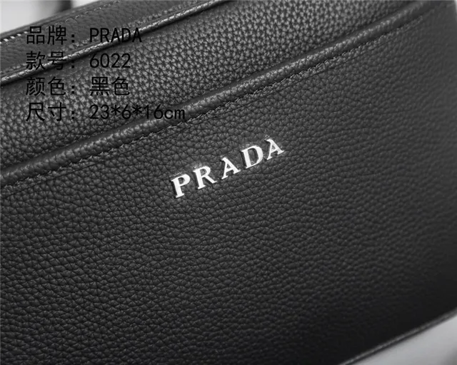 Prada حقيبة كتف سوداء جلد مقصوص مستطيلة منظمة 5