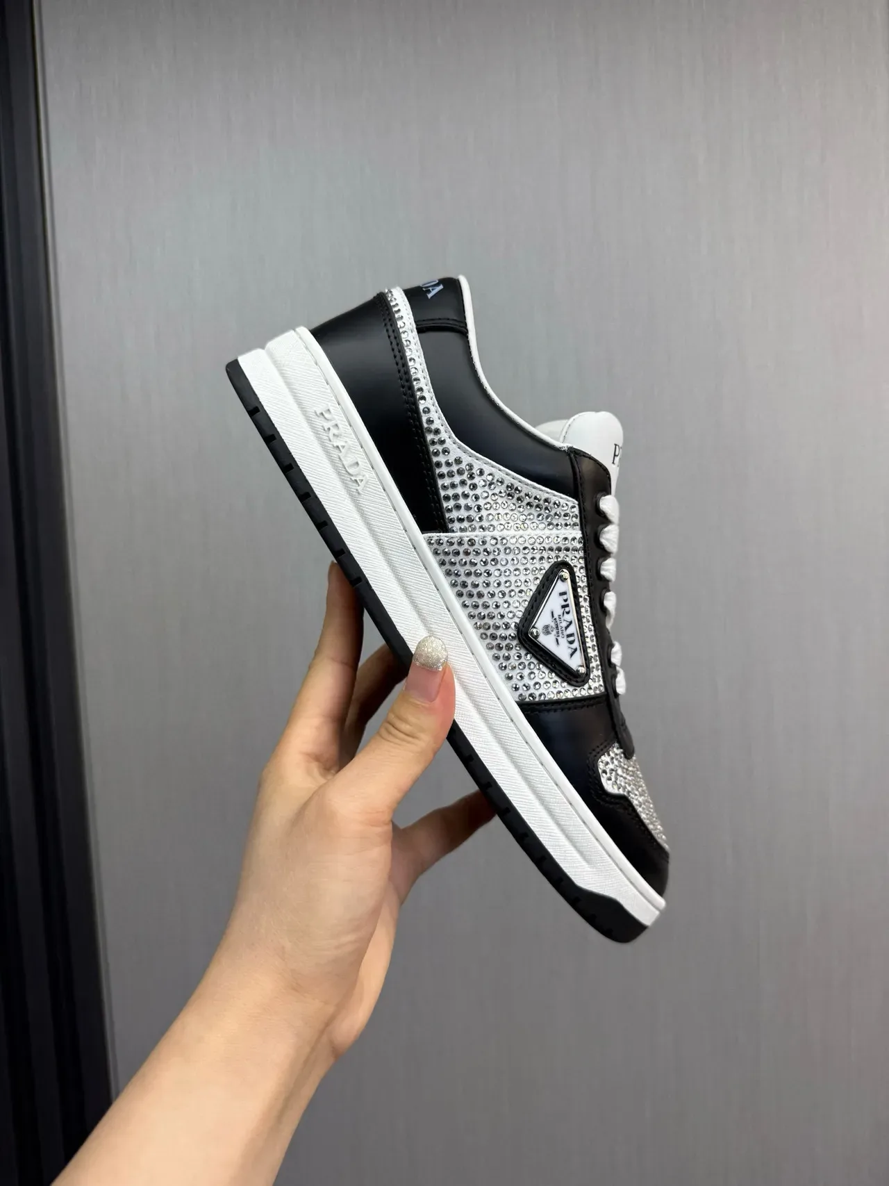 Prada Sneakers Lifestyle Noirs Argent Cristal-Embellished Maille Cuir Panneaux Contraste 6