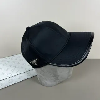 Prada 黑色 结构化 六块面板 哑光面料 棒球帽