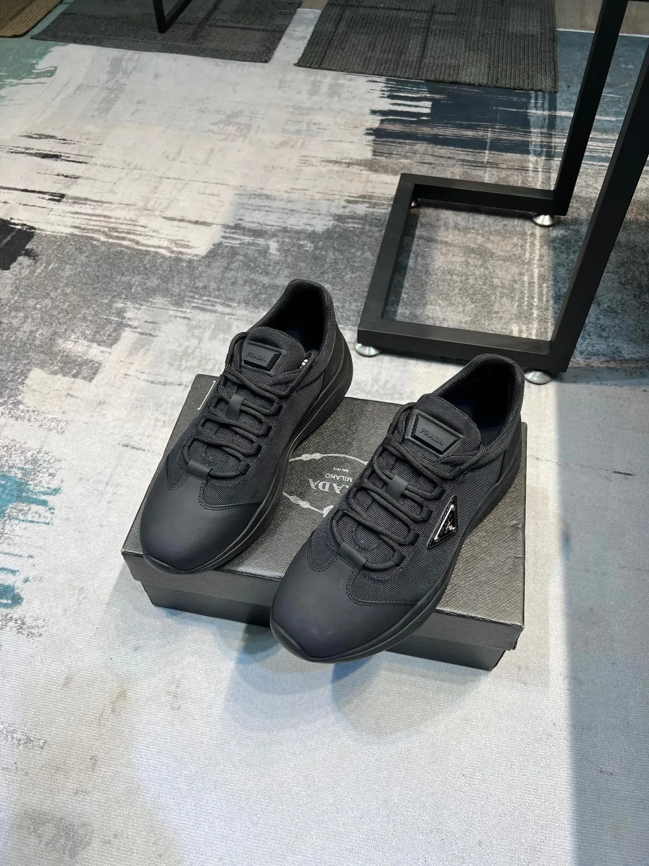 Prada Cloudbust Low-Top Lifestyle Sneakers Negros de Textil y Goma 6