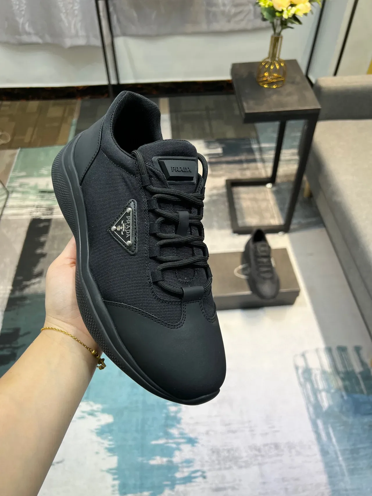 Prada Cloudbust Low-Top Lifestyle Sneakers Negros de Textil y Goma 7