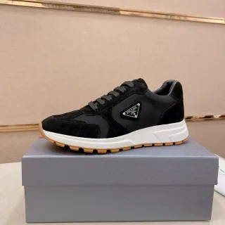Prada Cloudbust काला सूड और नायलॉन लाइफस्टाइल स्नीकर