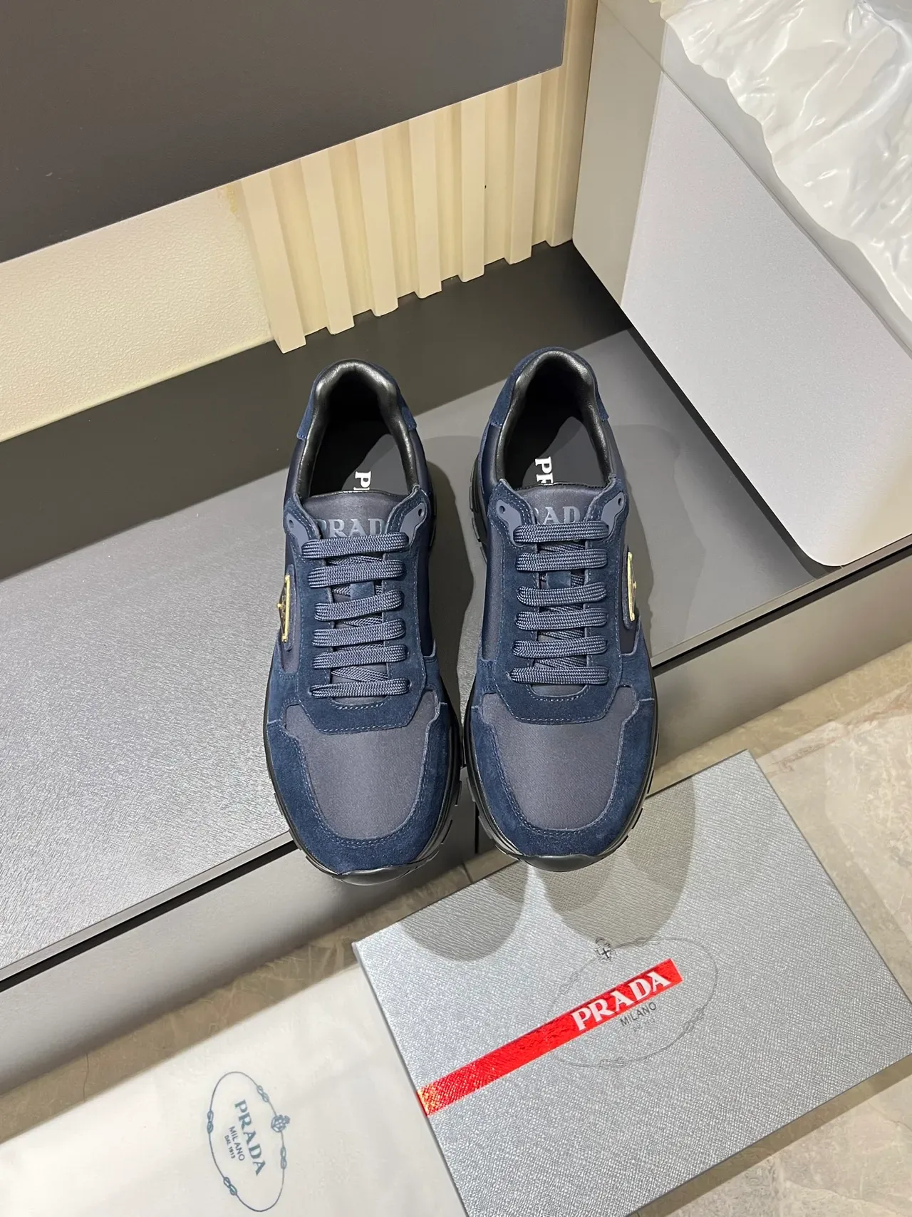 Prada Cloudbust Tênis Lifestyle Azul Marinho Camurça e Couro 5