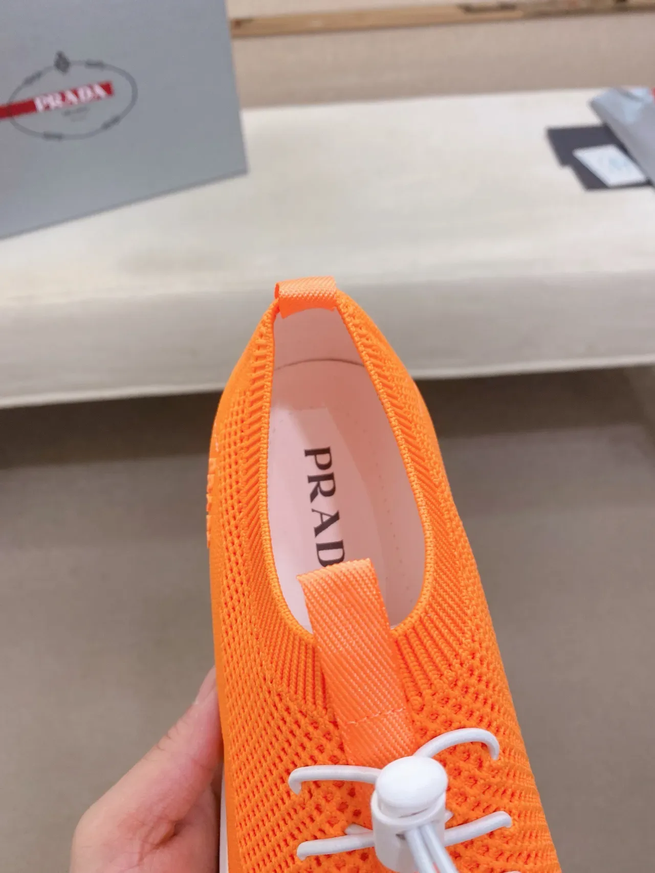 Prada Cloudbust Tênis Lifestyle Laranja Branco Malha Ajuste Meia Sistema Cadarço Toggle 6