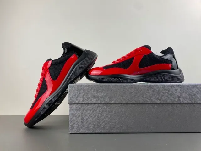 Prada Cloudbust Chaussures Lifestyle en Cuir Patent Rouge et Maille Noire 14