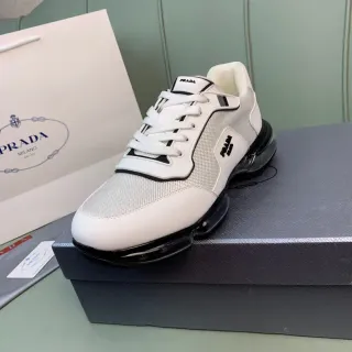 Prada Cloudbust সাদা এবং কালো লাইফস্টাইল স্নিকার্স