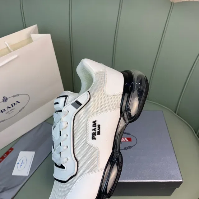 Prada Cloudbust Blanc et Noir Lifestyle Sneakers 3