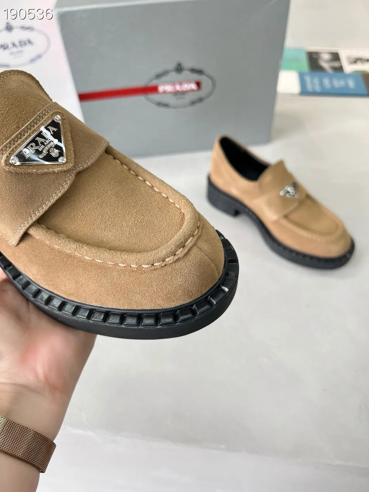 Prada লুফার বেইজ কালো সুয়েড উপরের অংশ প্ল্যাটফর্ম সোল লুফার 6