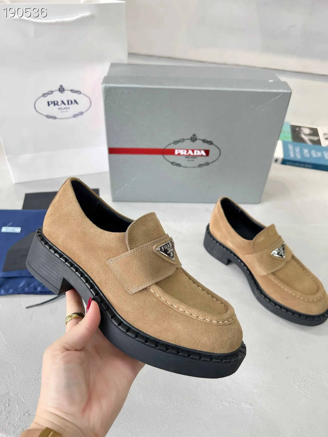 Prada লুফার বেইজ কালো সুয়েড উপরের অংশ প্ল্যাটফর্ম সোল লুফার 8