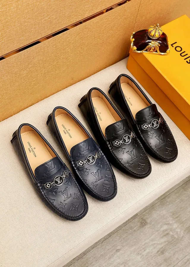 Prada Navy Beige Glossy Patent Leather Metal Triangle Logo Plaque Loafer 6