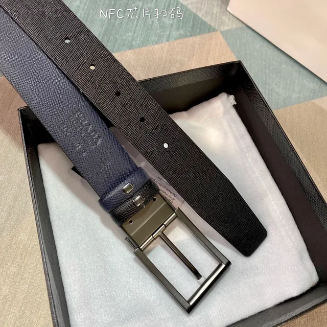 Prada Ceinture en Cuir Saffiano Texturée Réversible Marine Noir 3