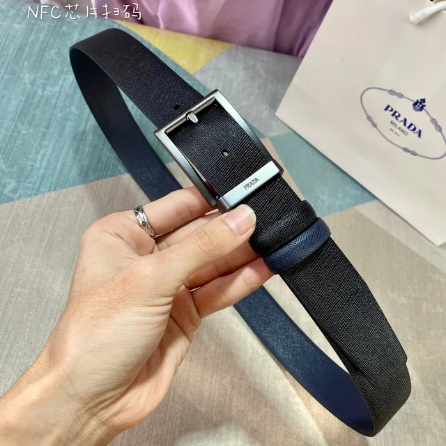 Prada Ceinture en Cuir Saffiano Texturée Réversible Marine Noir 7
