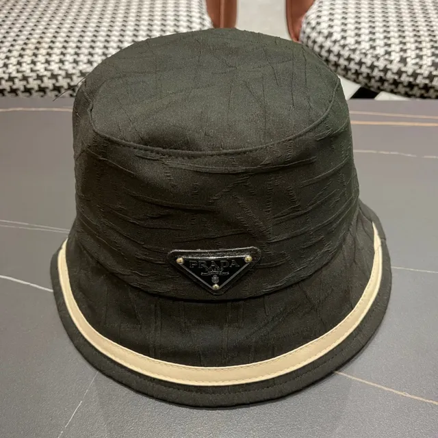 Prada Re-Edition काला बेज टेक्स्चर्ड फैब्रिक ऊपरी किनारे पट्टी बकेट बैग 3