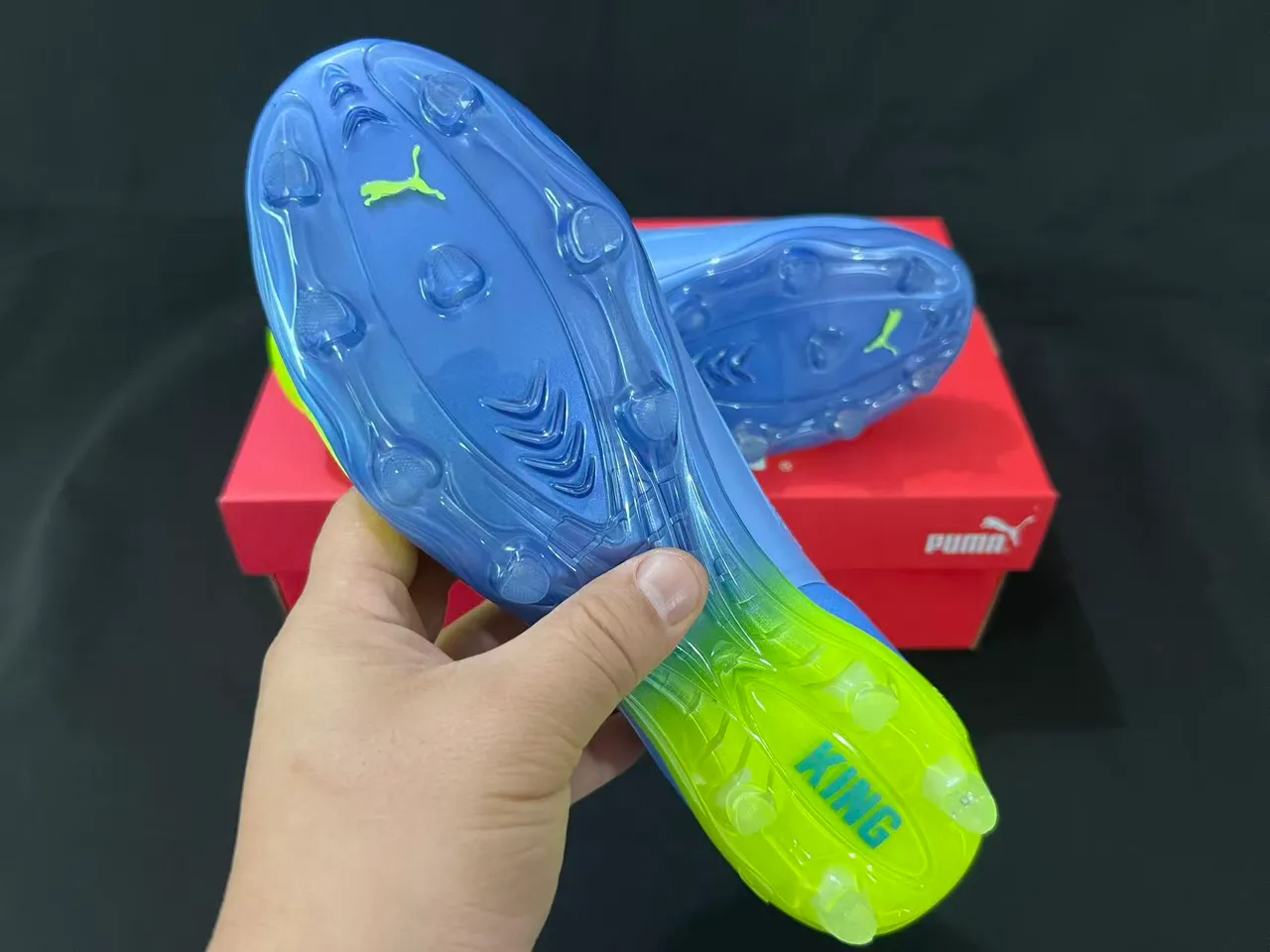 Puma नीला पीला लो-कट निट अपर असममित लेसिंग फर्म-ग्राउंड फुटबॉल जूते 3