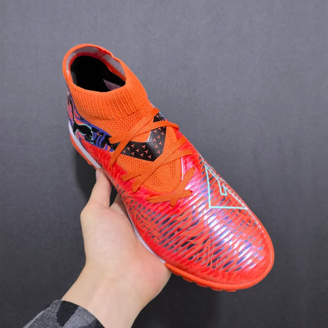 Puma 橙蓝袜套合脚针织领模制合成笼面草地足球鞋 6