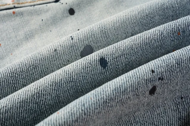 Purple Brand Shorts de denim com salpicaduras de tinta desgastadas de cintura média 2