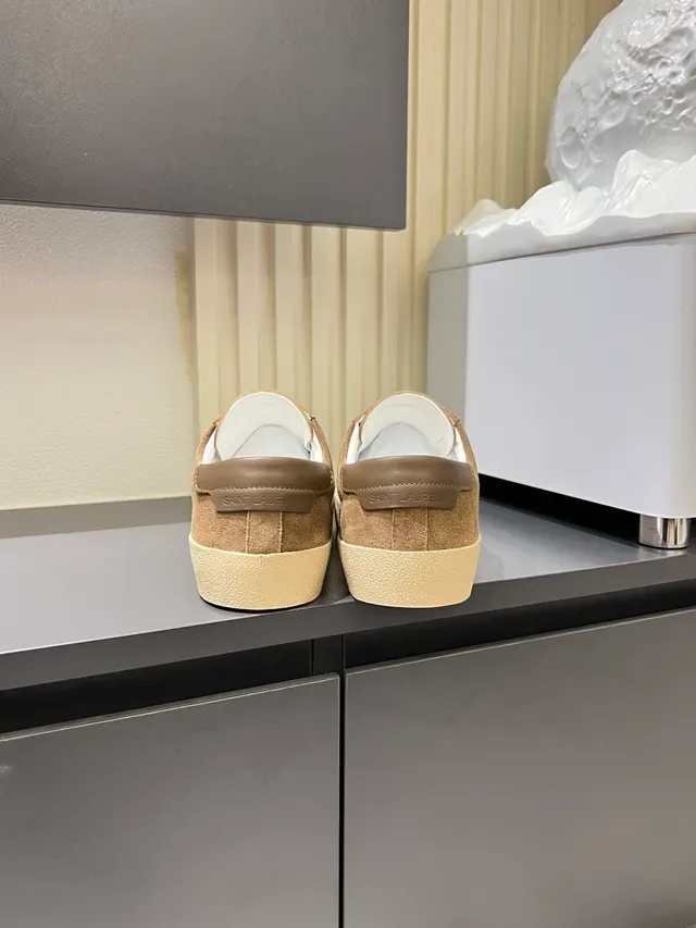 Saint Laurent 棕米色麂皮刺绣 Logo 生活方式运动鞋 2
