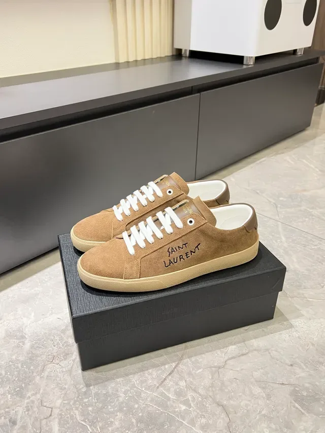 Saint Laurent 棕米色麂皮刺绣 Logo 生活方式运动鞋 5