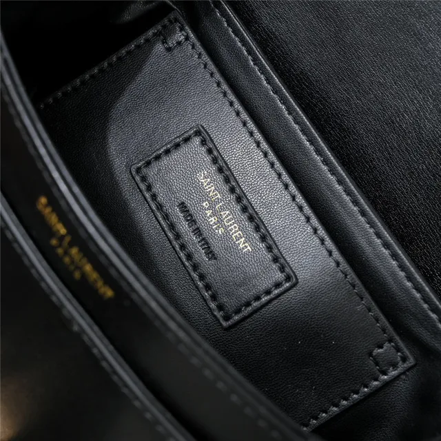 Saint Laurent Loulou Bege Couro Bolsa para Carregar Sob o Braço 2